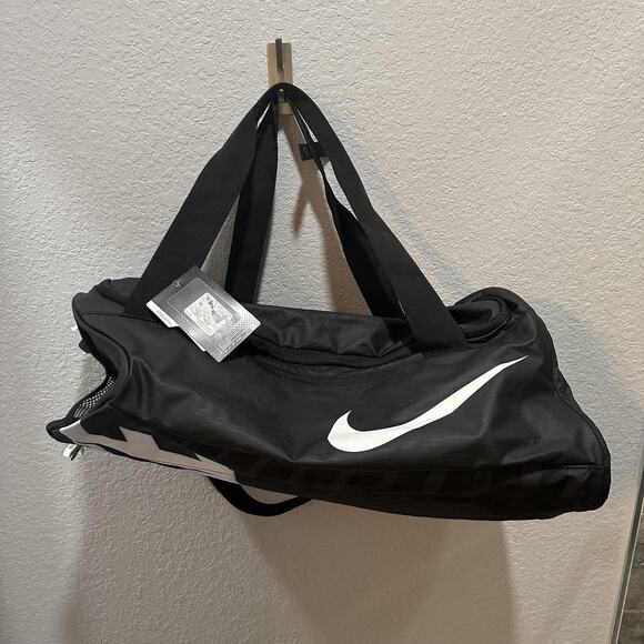 Nike Alpha Training Duffel Bag Crossbody Black Large Carry System New With Tags - Picture 4 of 8